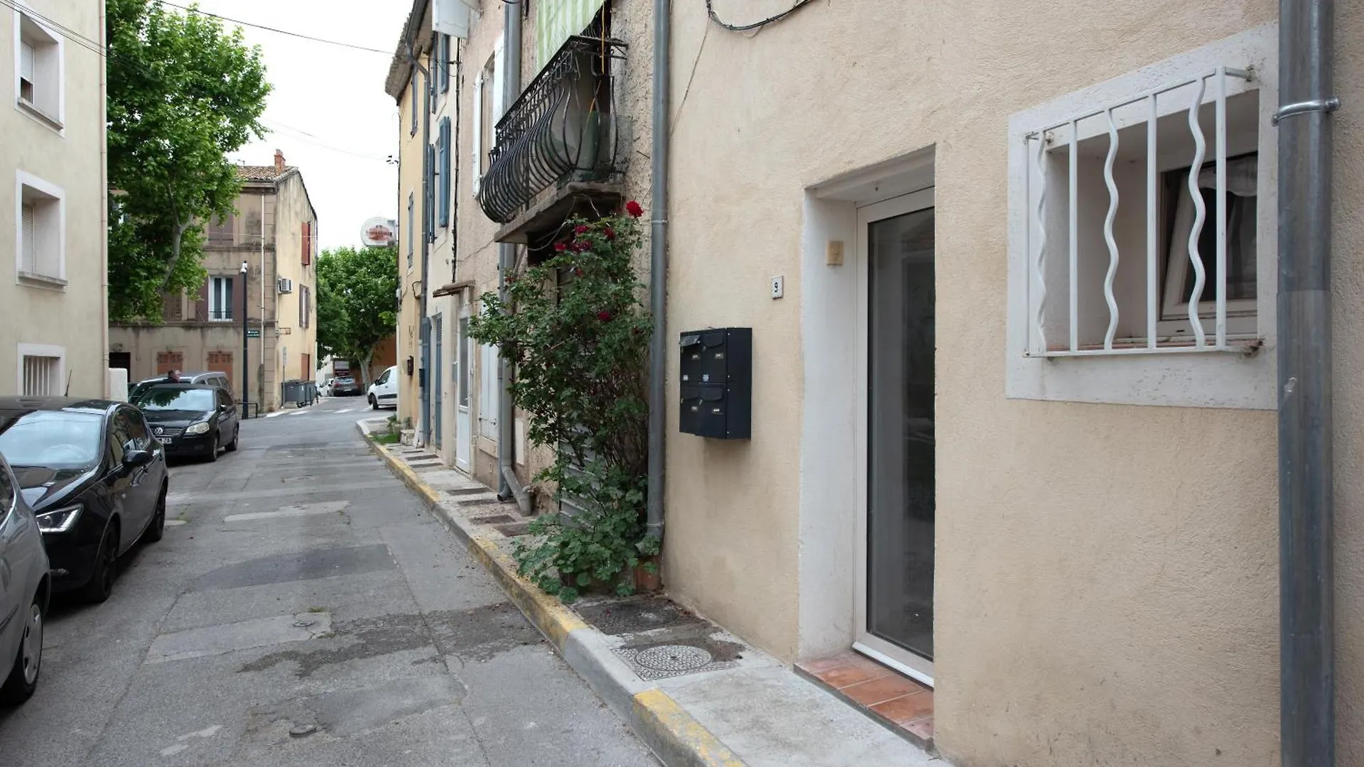 Studio Romarin La Fare-les-Oliviers 0*,  France